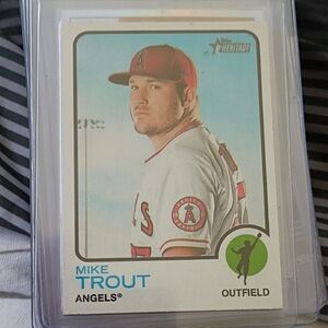 Topps Heritage Mike Trout Baseball Card